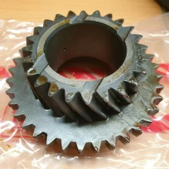 ISUZU NKR 5TH GEAR MAINSHAFT – PART #8970613040 ISUZU NKR