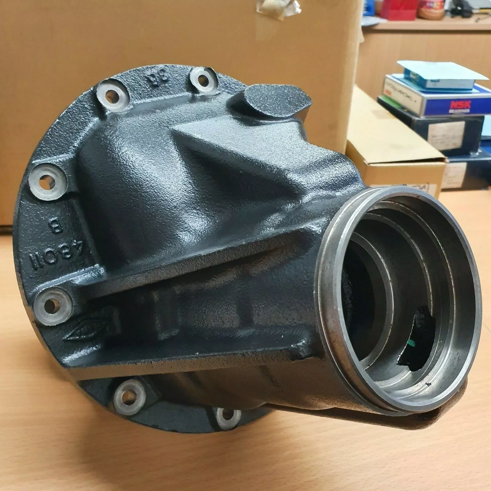 SA0127150A GENUINE FORD DIFF CARRIER - REAR SUITS MAZDA B2500