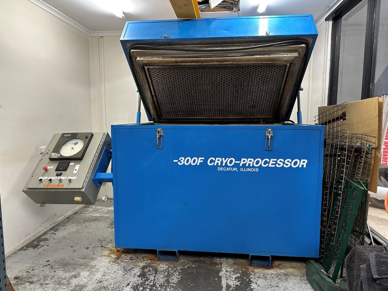 300 Below Cryo Pr